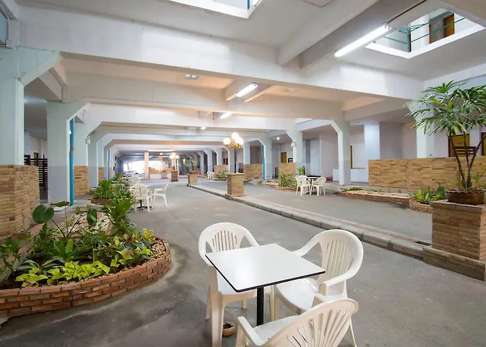 Anda Hotel 3*